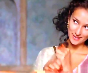 kamasutra tale of love scene